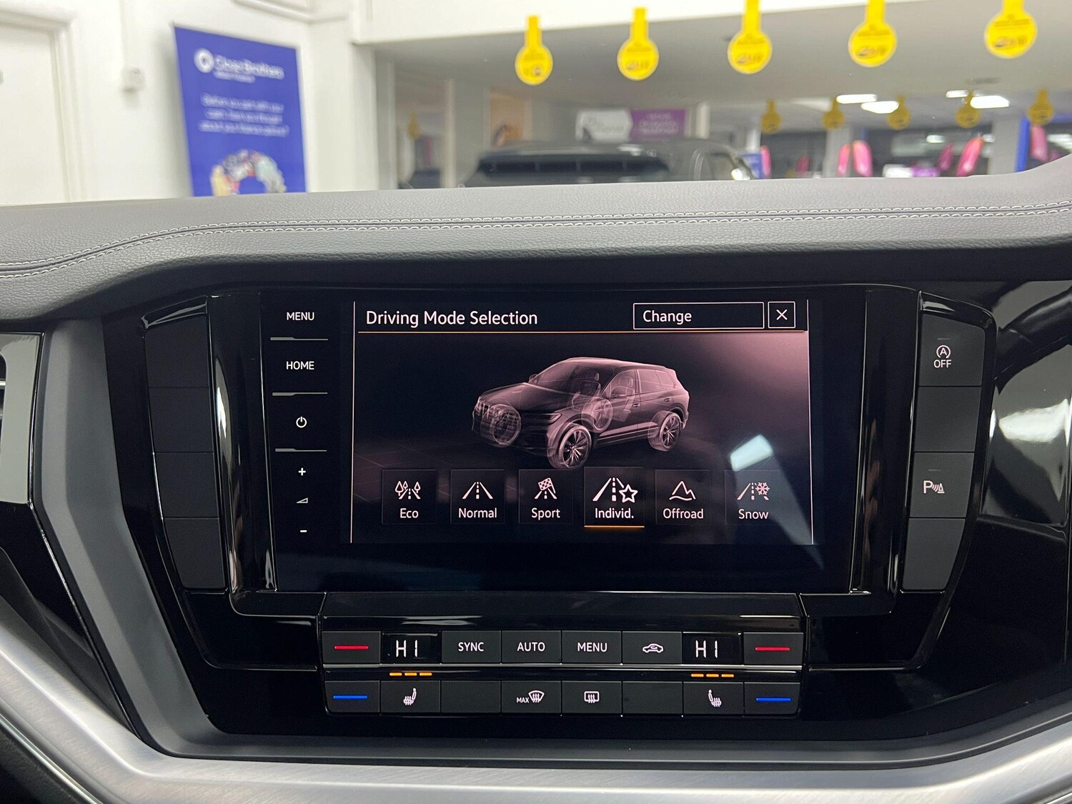 Used Volkswagen Touareg 2019 for sale - 76899537: Photo 75