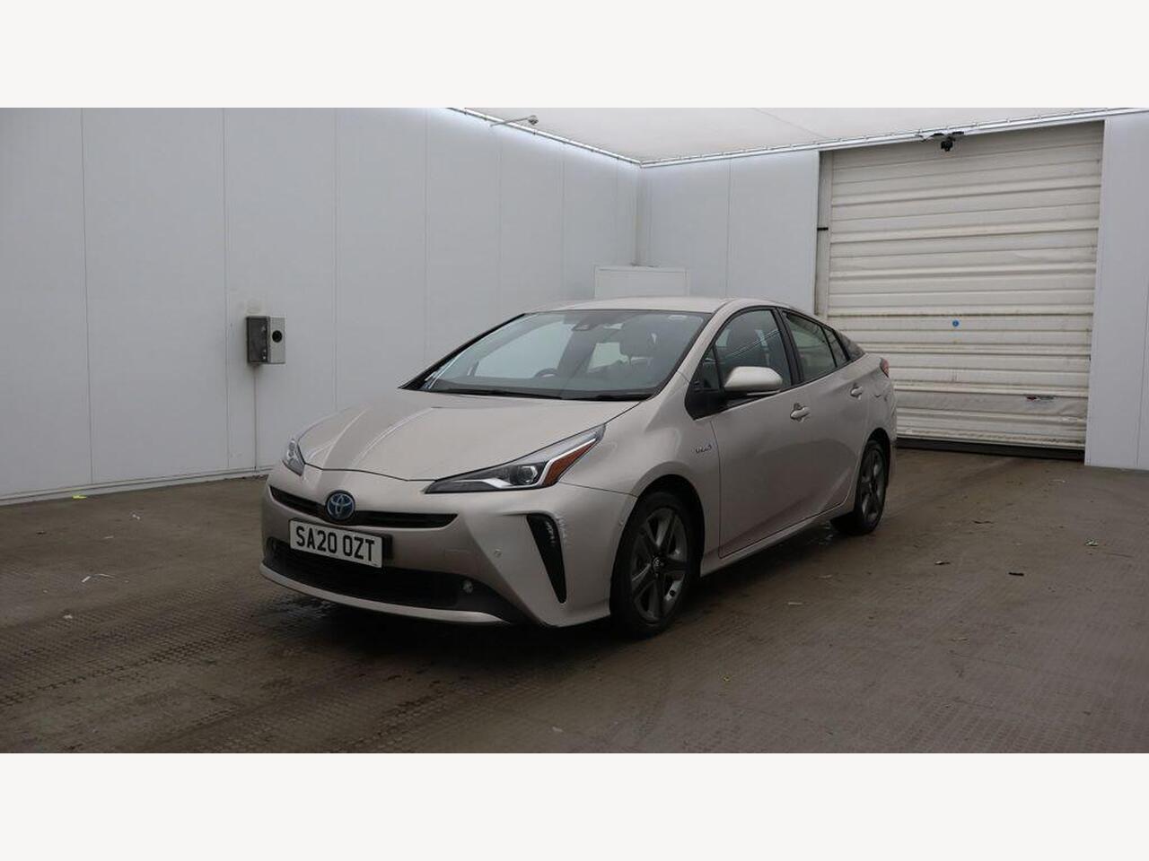 Used Toyota Prius 2020 for sale - 77743924: Photo 2