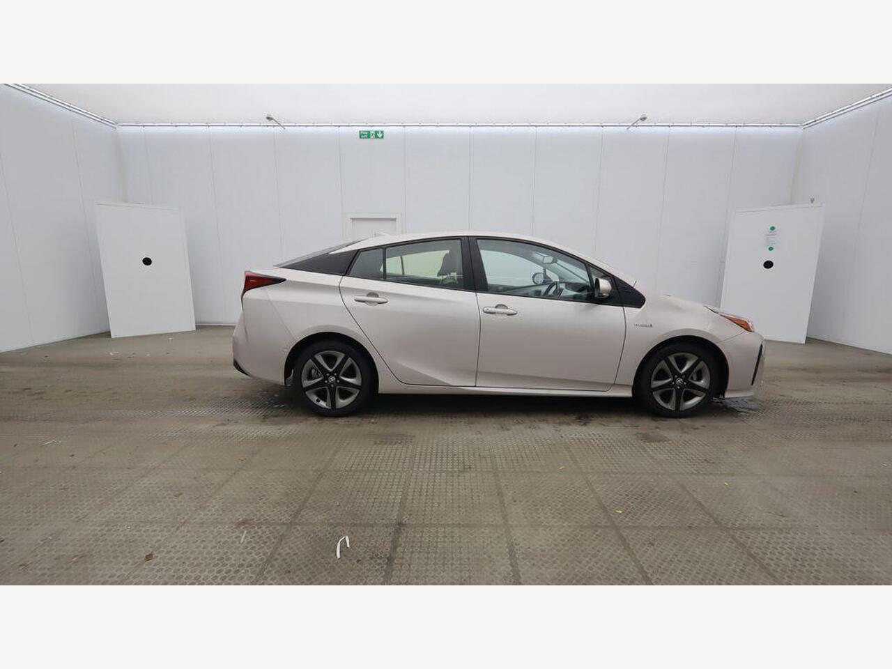 Used Toyota Prius 2020 for sale - 77743924: Photo 5