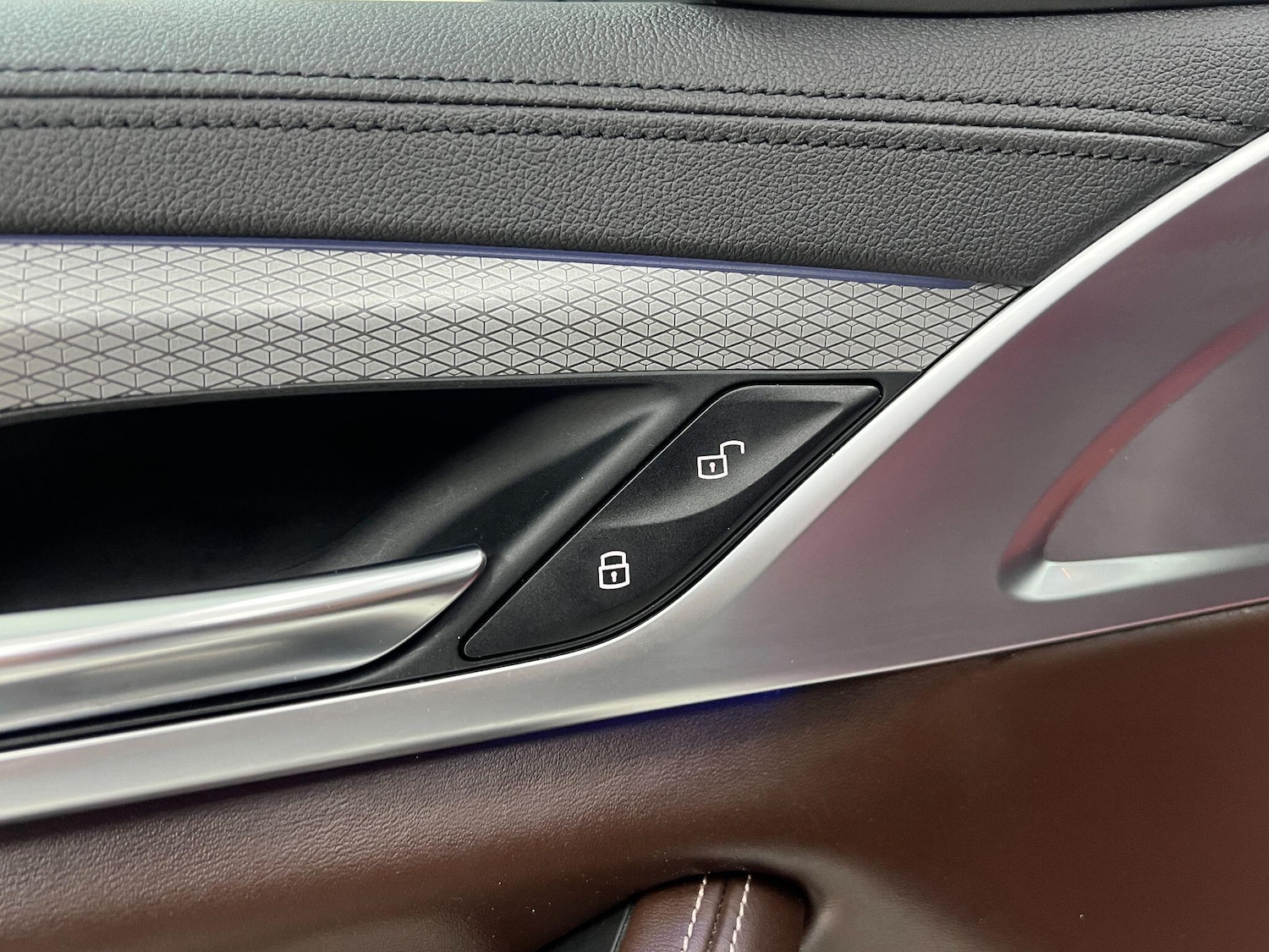 Used BMW 5 Series 2017 for sale - 76898231: Photo 25