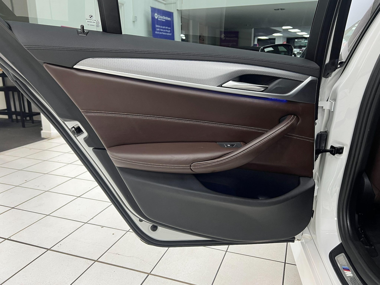 Used BMW 5 Series 2017 for sale - 76898231: Photo 38