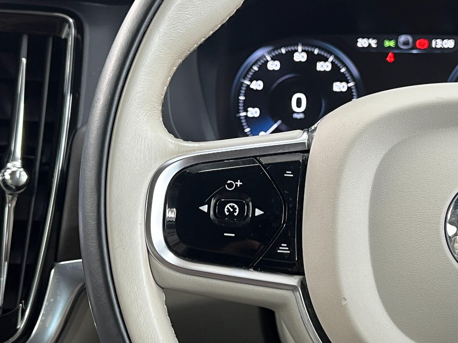 Used Volvo S90 2021 for sale - 76898286: Photo 31