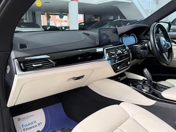 Used BMW 6 Series 2018 for sale - 79699602: Photo