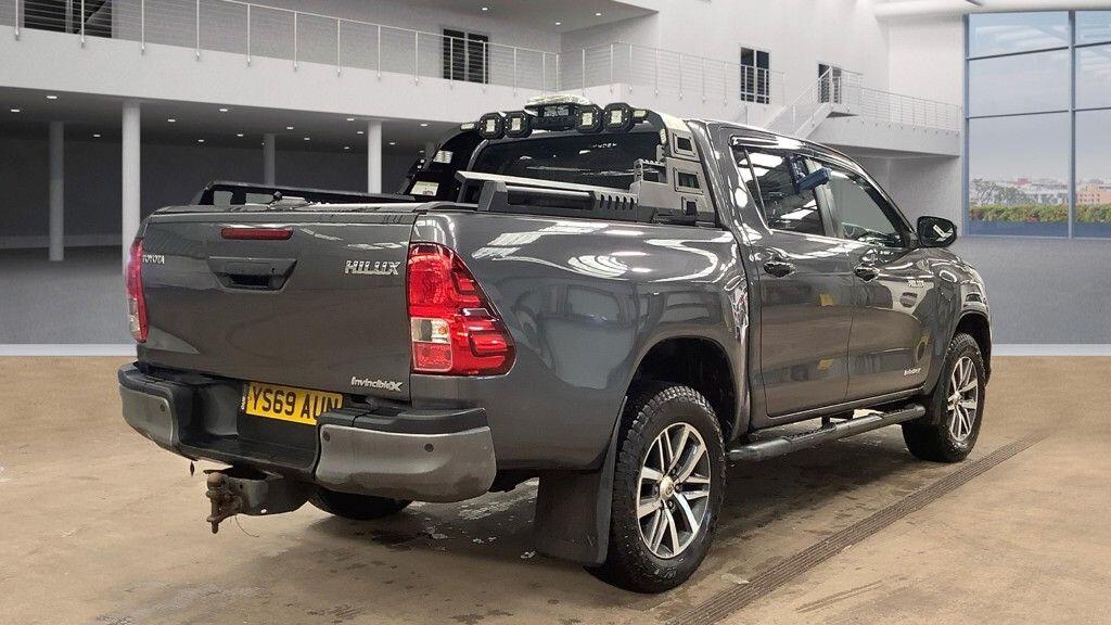 Used Toyota Hilux 2019 for sale - 77625352: Photo 10