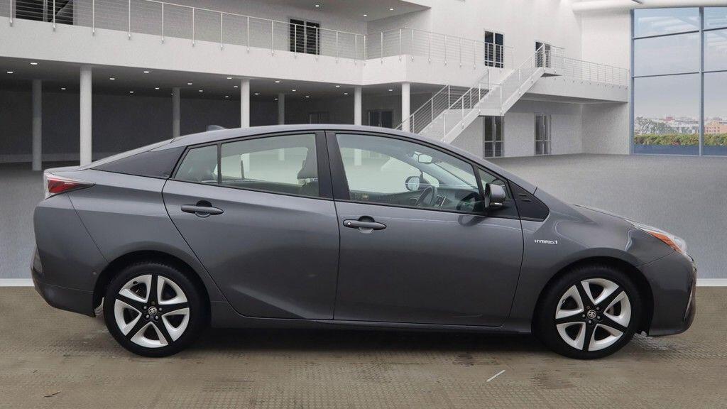 Used Toyota Prius 2019 for sale - 77330711: Photo 9