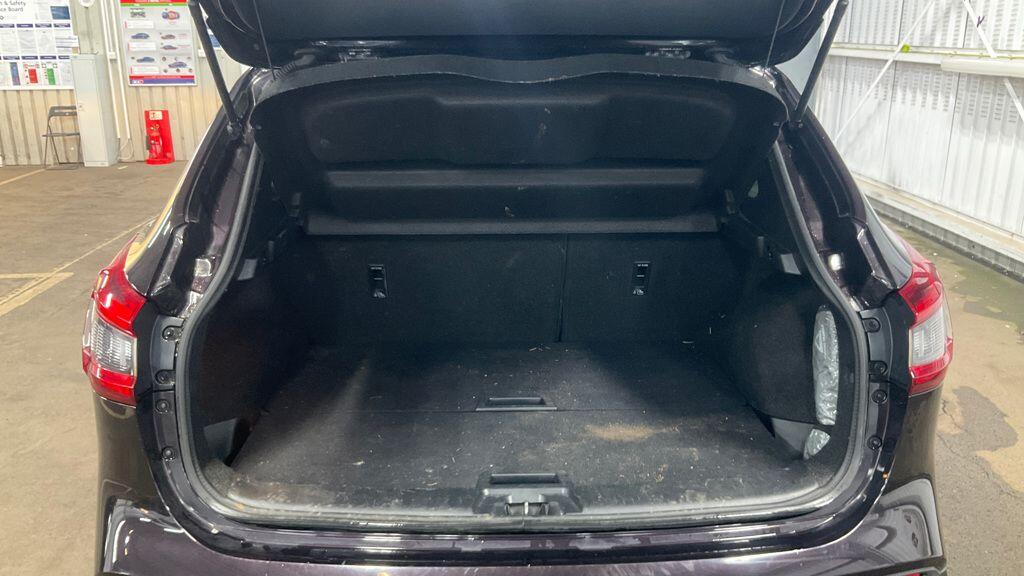 Used Nissan Qashqai 2017 for sale - 77387685: Photo 20