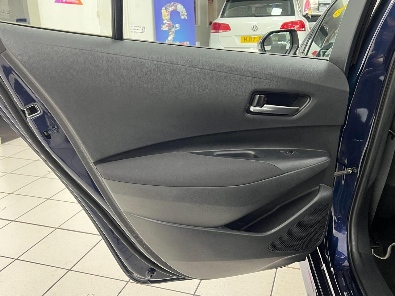 Used Toyota Corolla 2021 for sale - 77743932: Photo 30