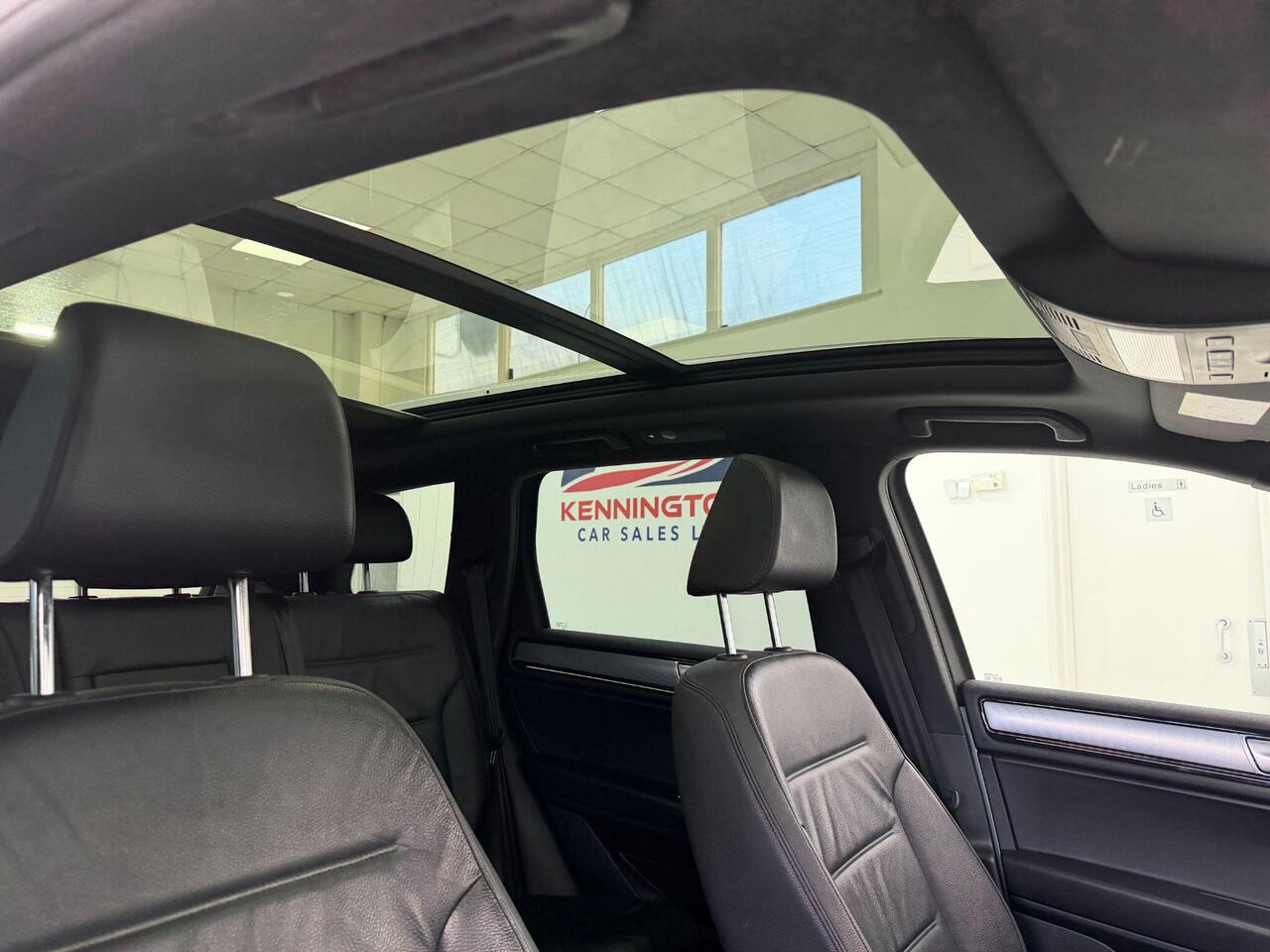 Used Volkswagen Touareg 2017 for sale - 77743881: Photo 22