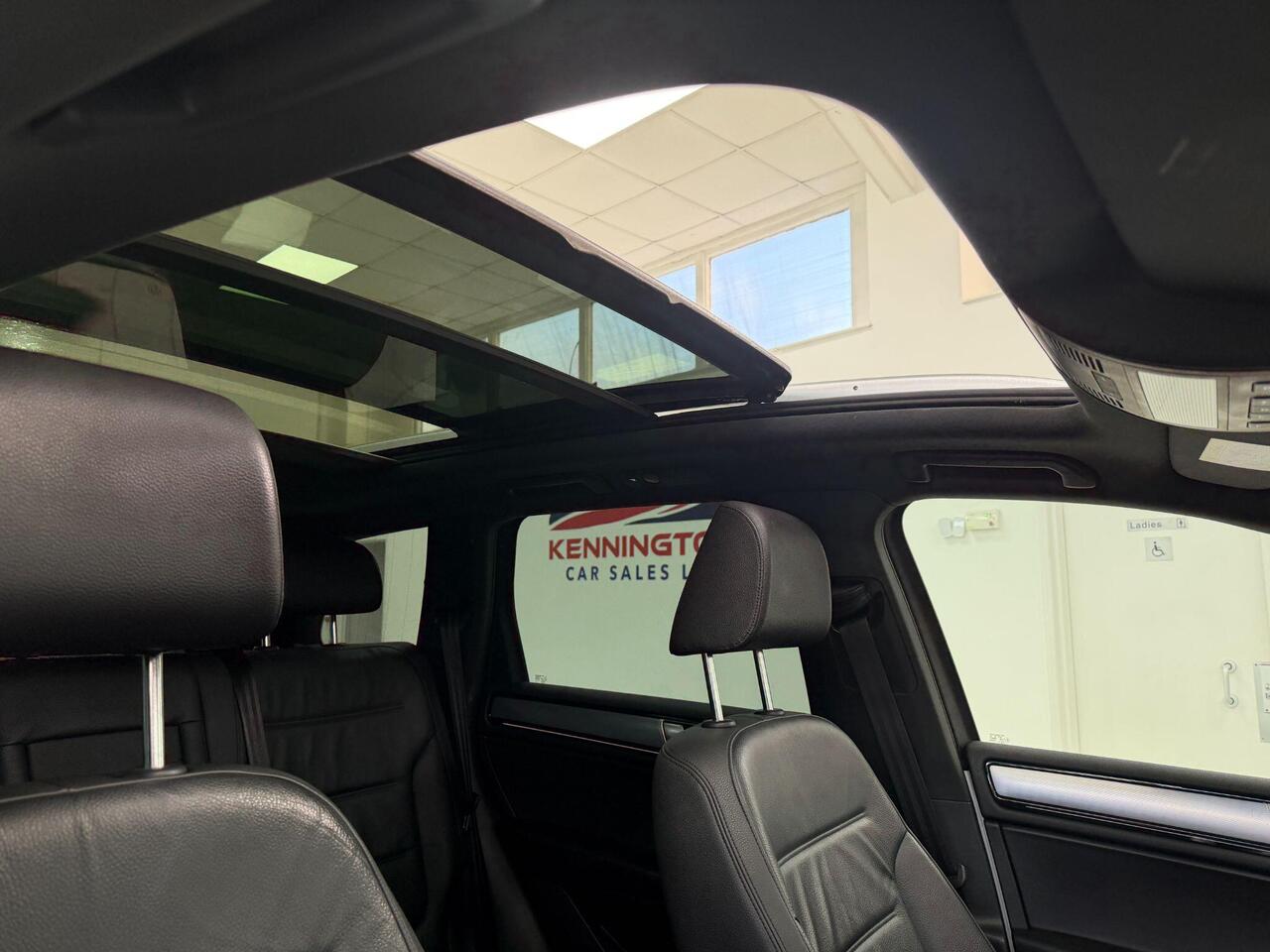 Used Volkswagen Touareg 2017 for sale - 77743881: Photo 27