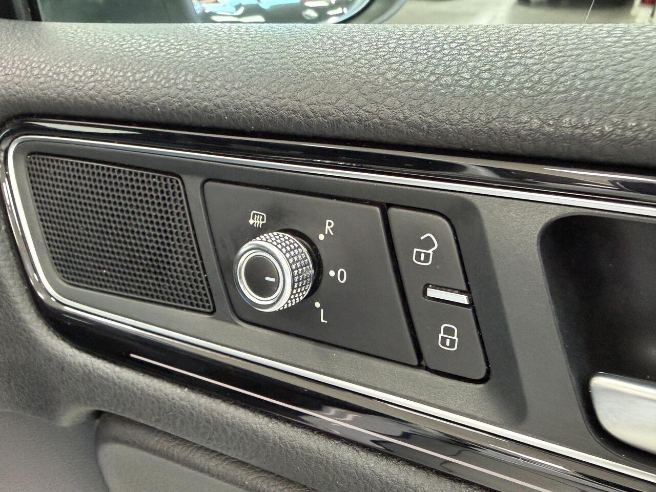 Used Volkswagen Touareg 2017 for sale - 77743881: Photo 30