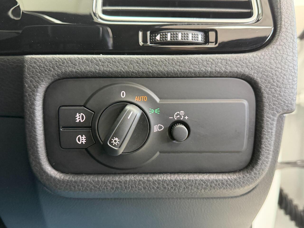 Used Volkswagen Touareg 2017 for sale - 77743881: Photo 32