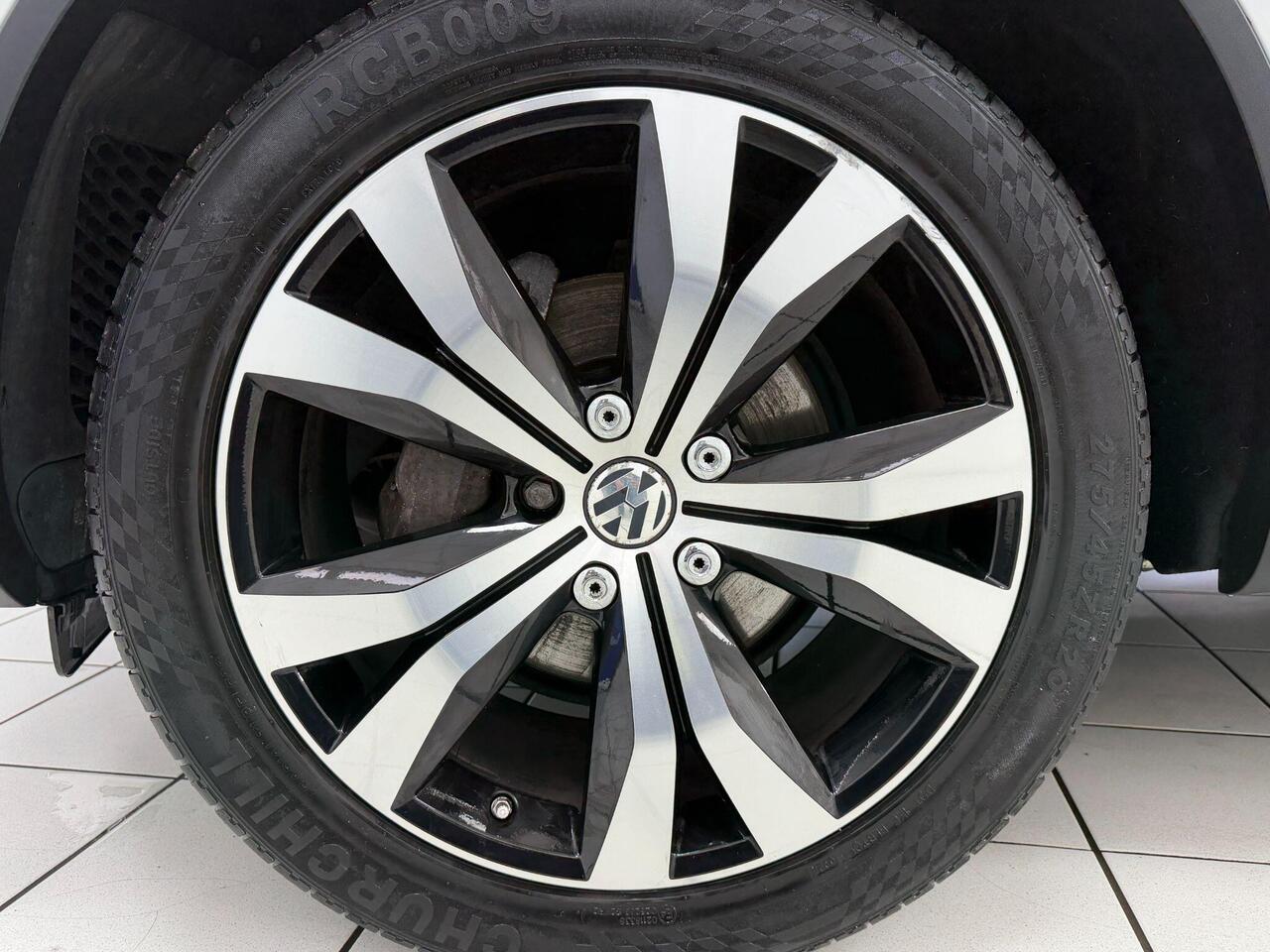 Used Volkswagen Touareg 2017 for sale - 77743881: Photo 42