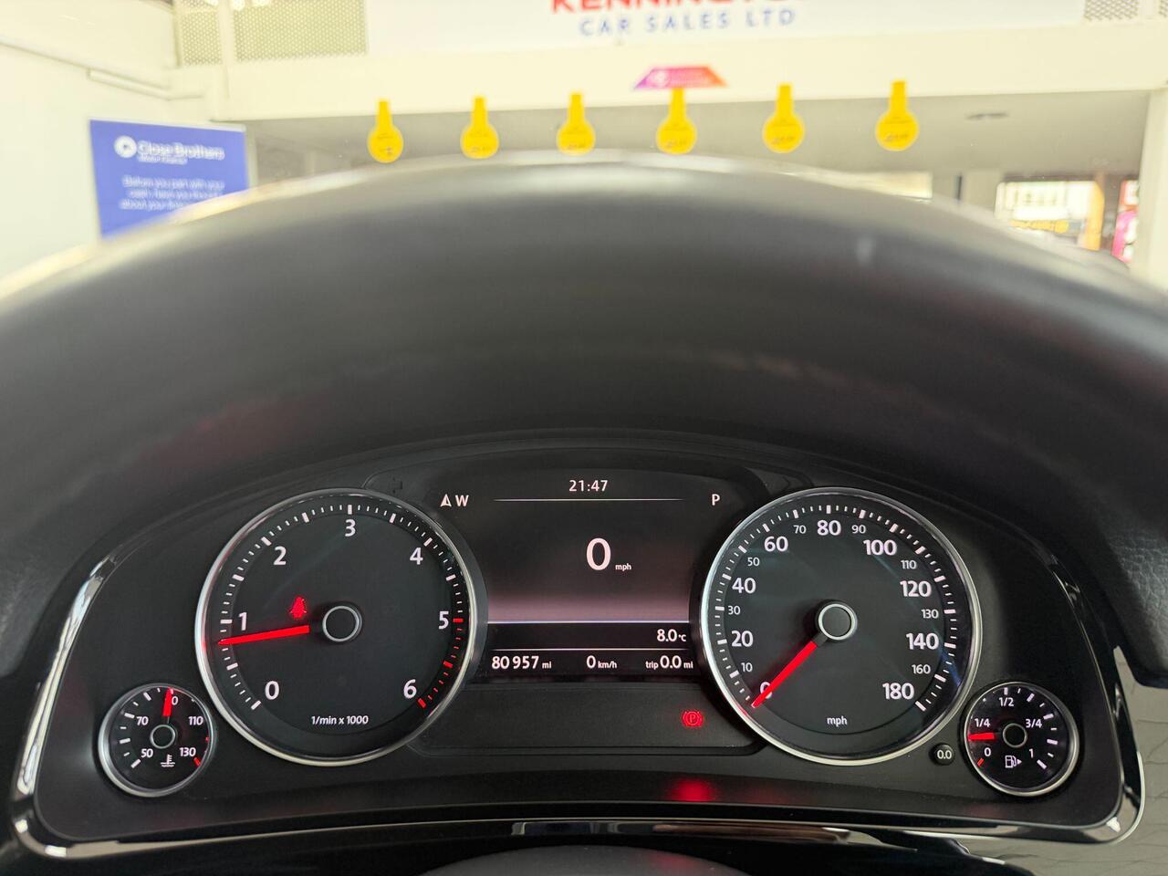 Used Volkswagen Touareg 2017 for sale - 77743881: Photo 62