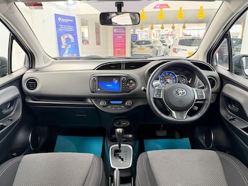 Used Toyota Yaris 2016 for sale - 77884281: Photo