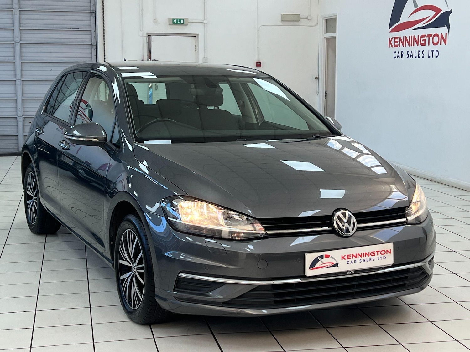 Used Volkswagen Golf 2017 for sale - 77564648: Photo 2