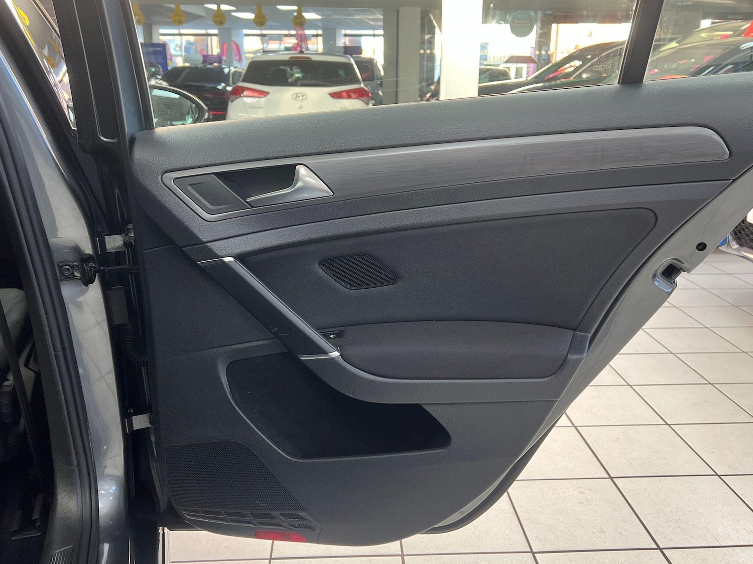 Used Volkswagen Golf 2017 for sale - 77564648: Photo 23