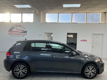Used Volkswagen Golf 2017 for sale - 77564648: Photo
