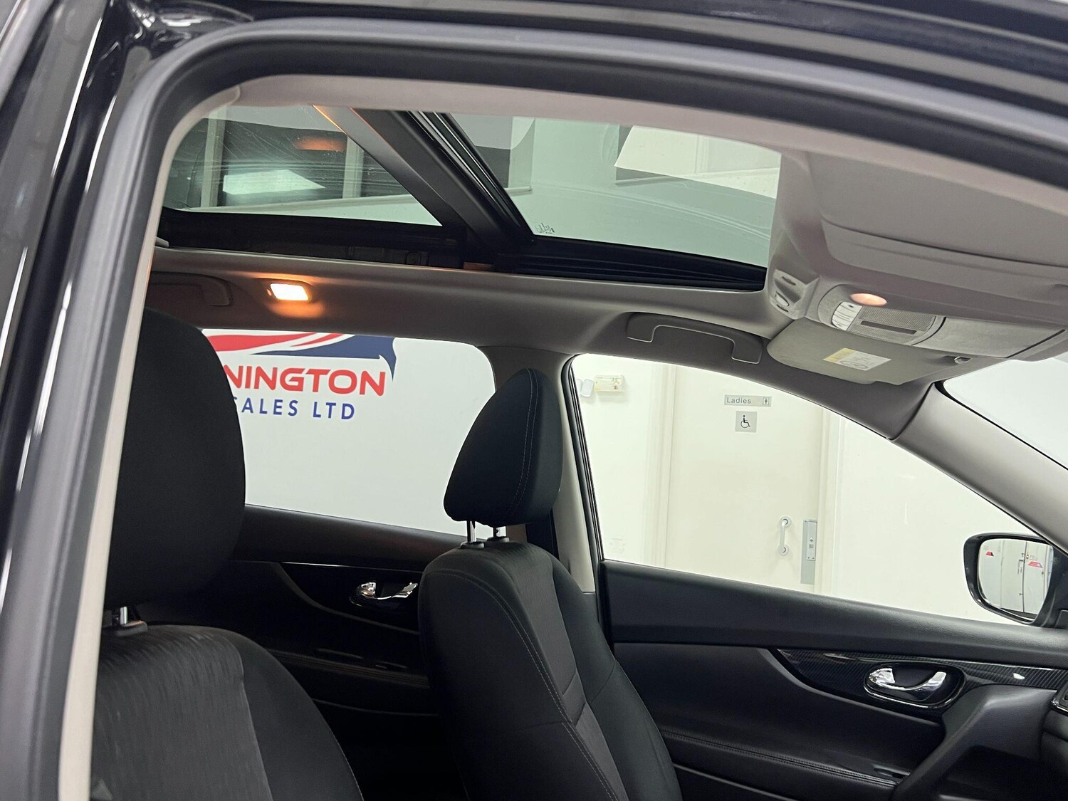 Used Nissan X-Trail 2018 for sale - 77559132: Photo 77