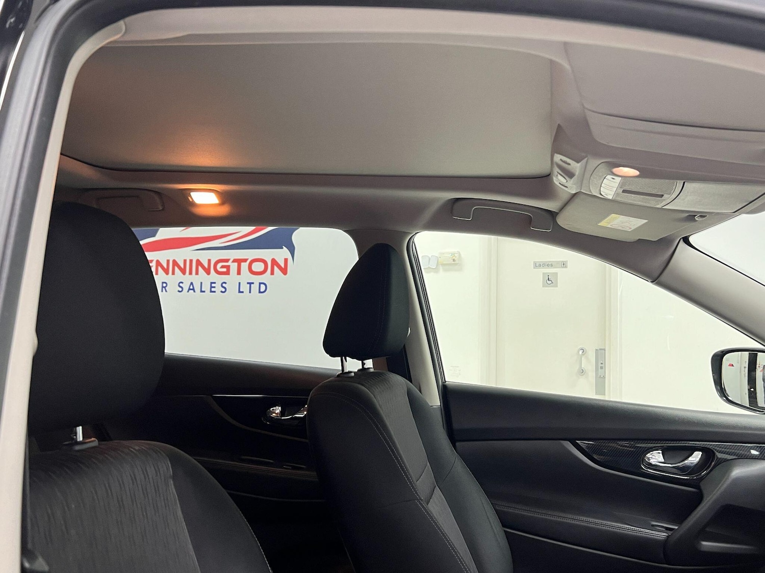 Used Nissan X-Trail 2018 for sale - 77559132: Photo 79