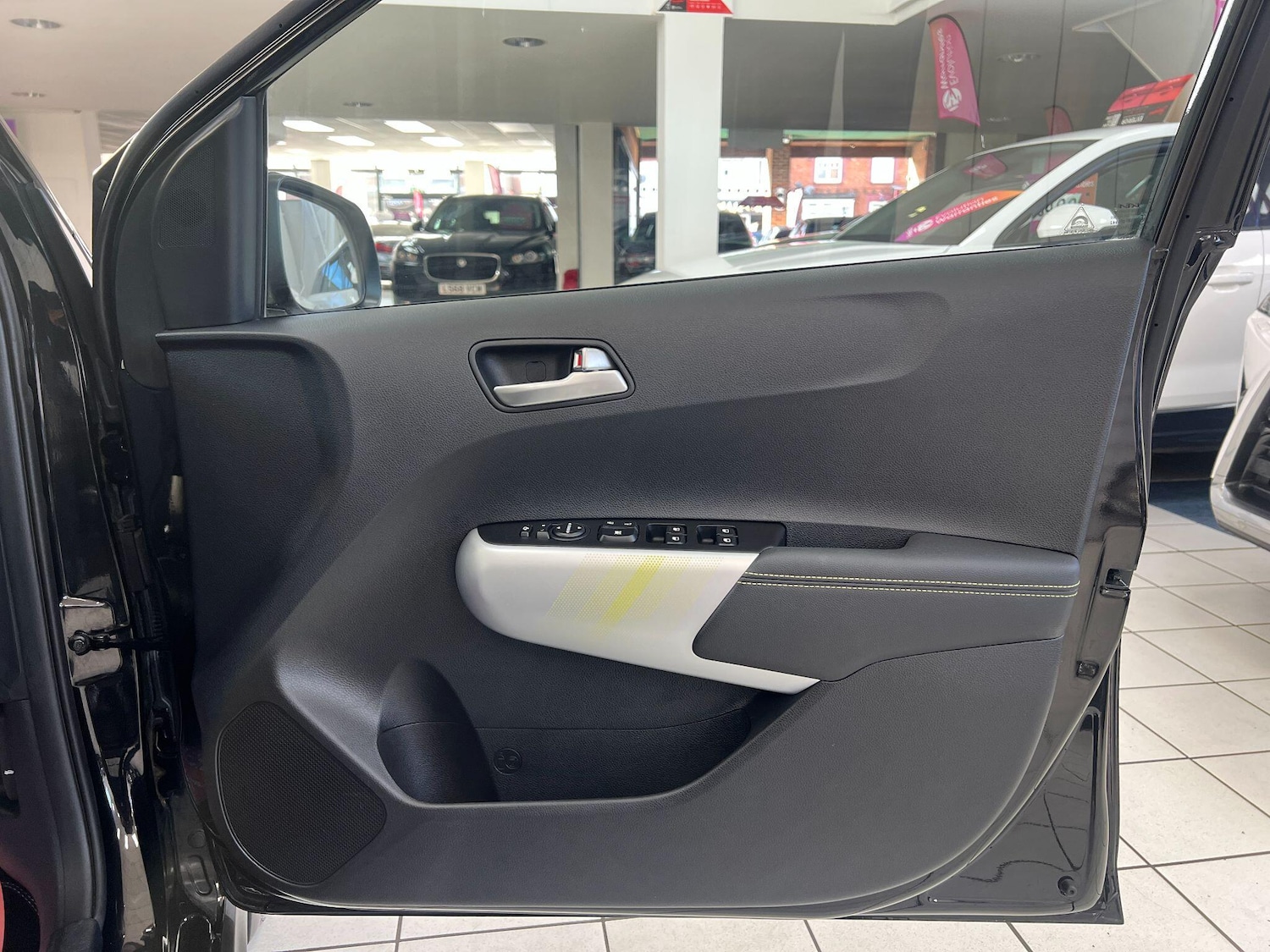 Used Kia Picanto 2023 for sale - 77057519: Photo 38