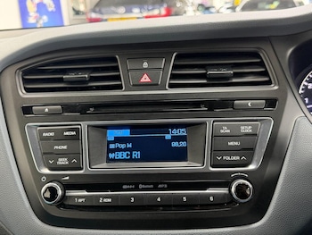 Used Hyundai i20 2017 for sale - 78831241: Photo