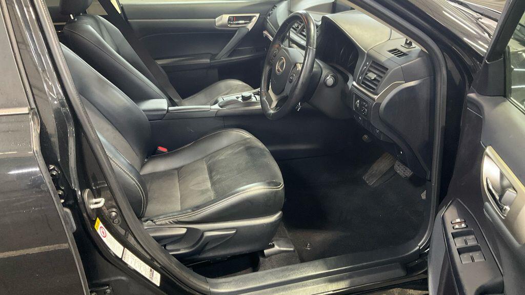 Used Lexus CT 2015 for sale - 76899023: Photo 24