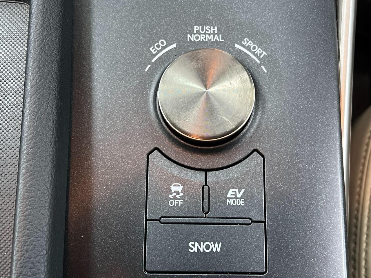 Used Lexus IS 2016 for sale - 77743883: Photo 37