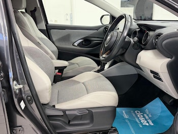 Used Toyota Yaris 2021 for sale - 78246468: Photo