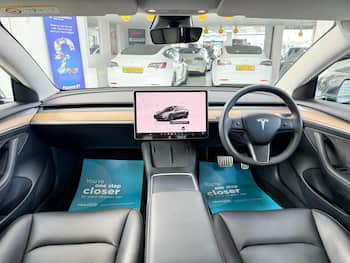 Used Tesla Model 3 2023 for sale - 79670920: Photo