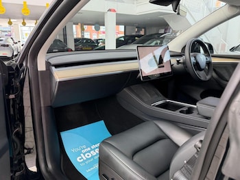 Used Tesla Model Y 2023 for sale - 79249736: Photo