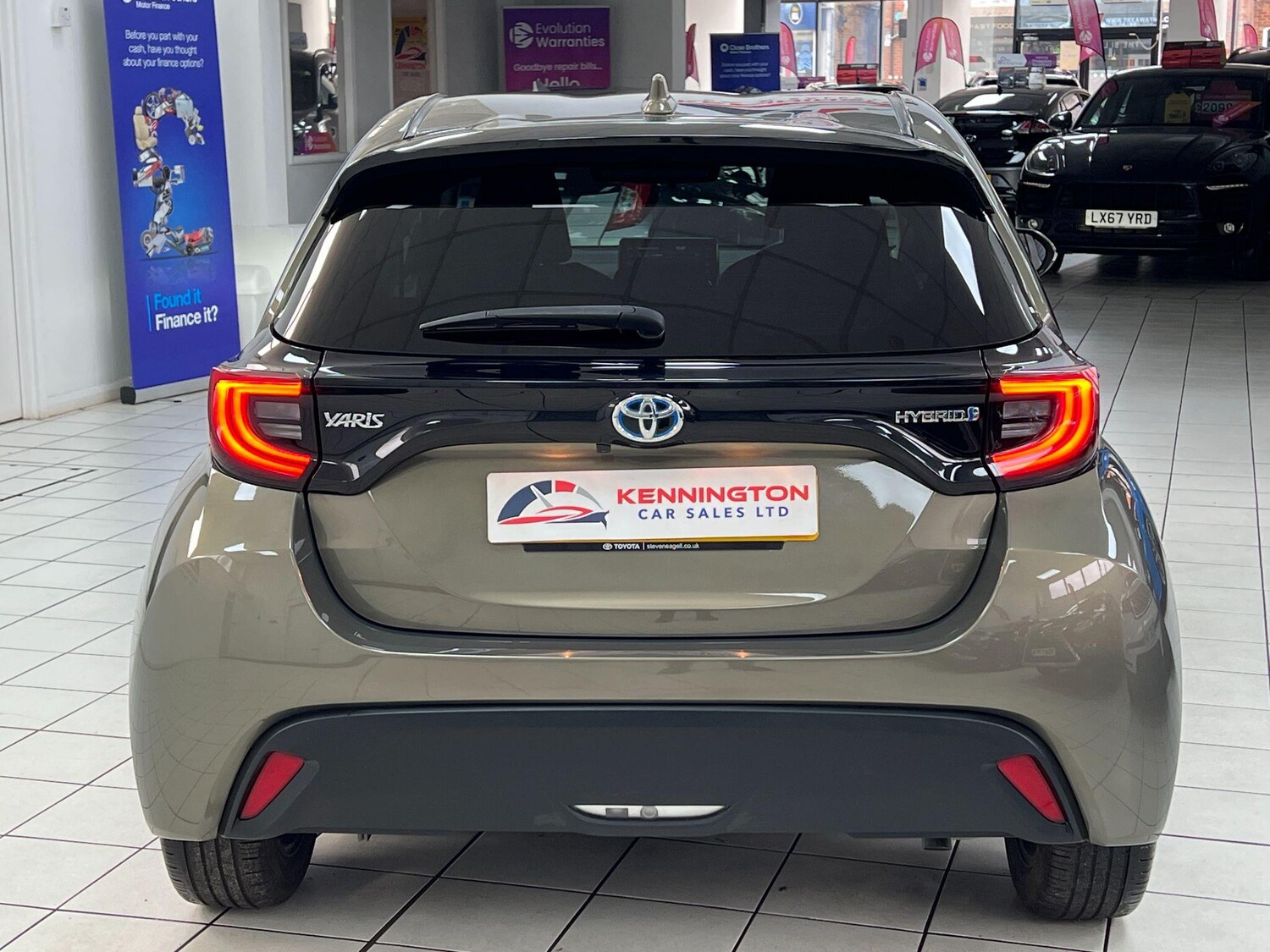 Used Toyota Yaris 2022 for sale - 76898557: Photo 14