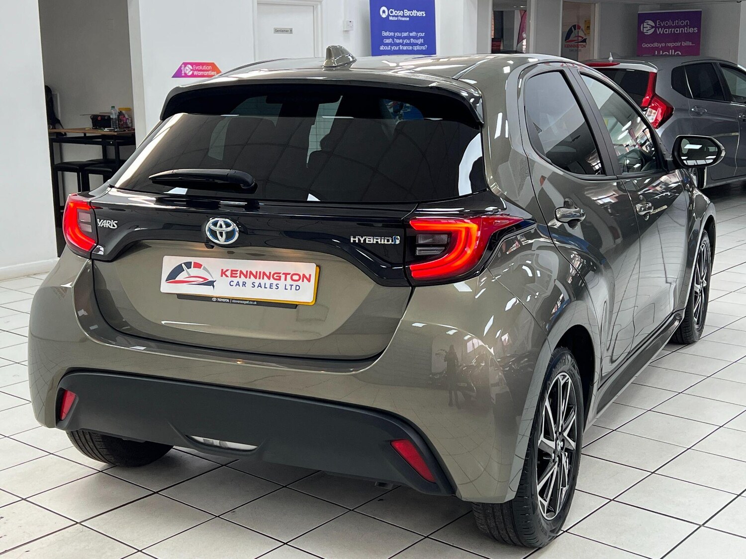 Used Toyota Yaris 2022 for sale - 76898557: Photo 18