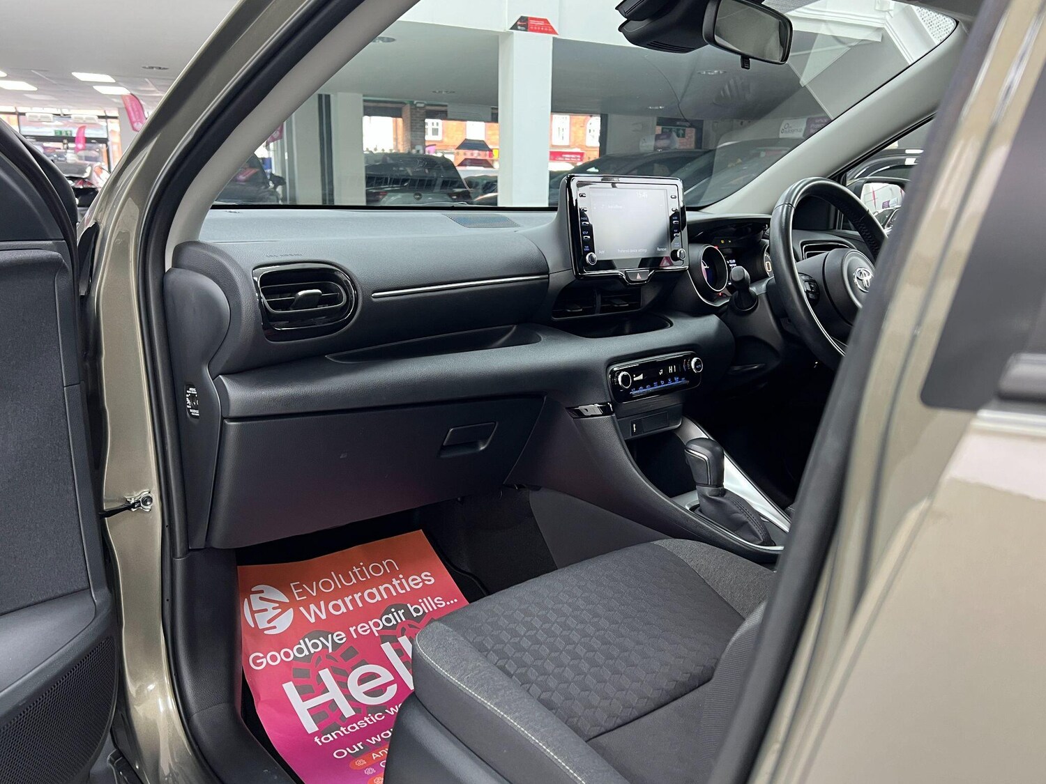 Used Toyota Yaris 2022 for sale - 76898557: Photo 19