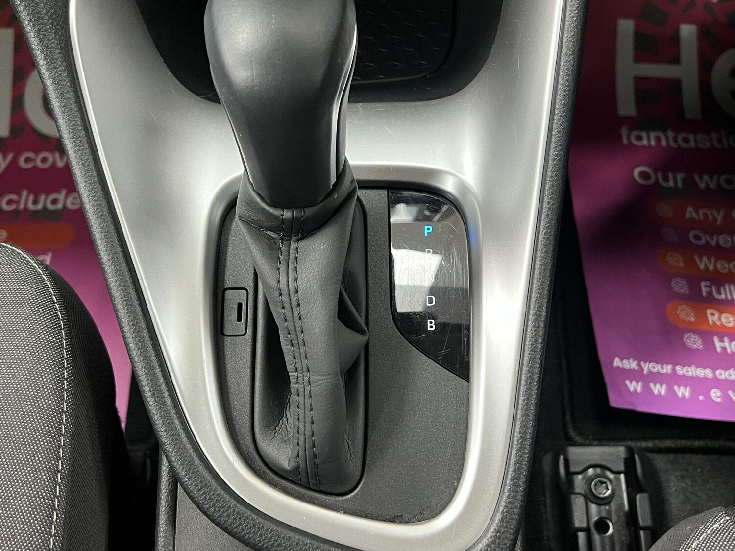 Used Toyota Yaris 2022 for sale - 76898557: Photo 20