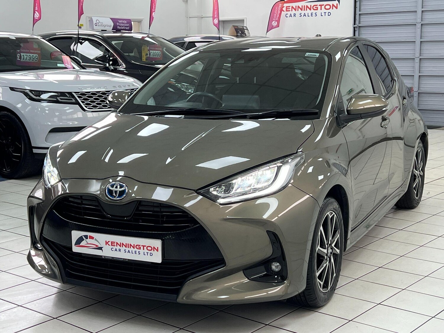 Used Toyota Yaris 2022 for sale - 76898557: Photo 8