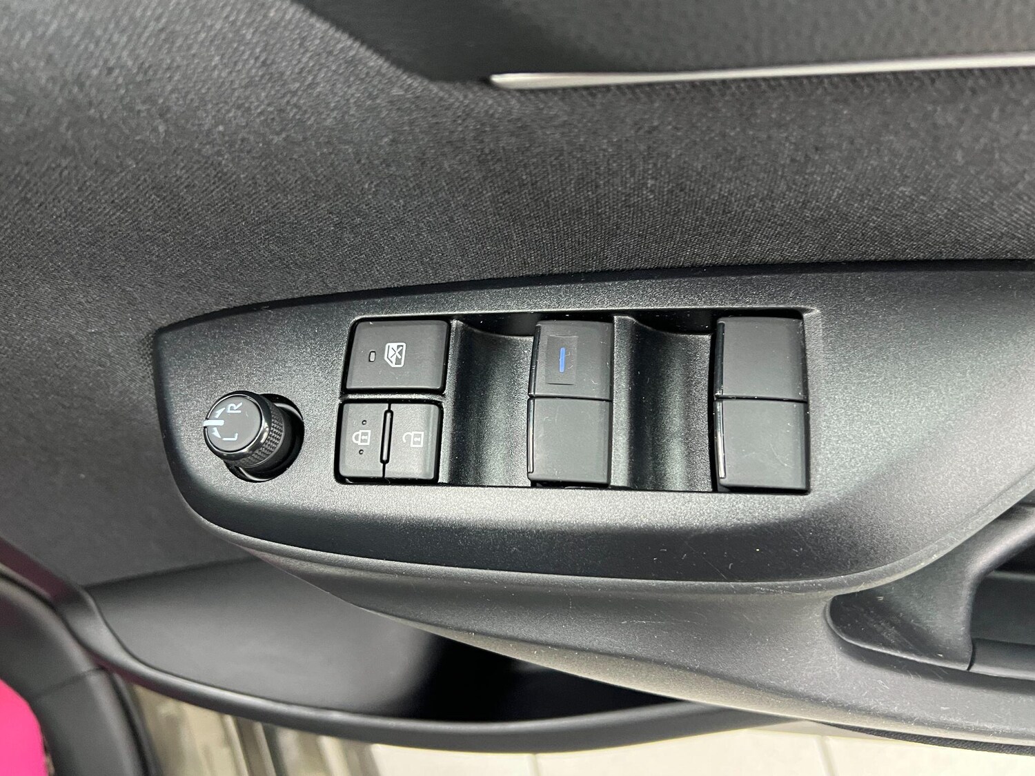 Used Toyota Yaris 2022 for sale - 76898557: Photo 82