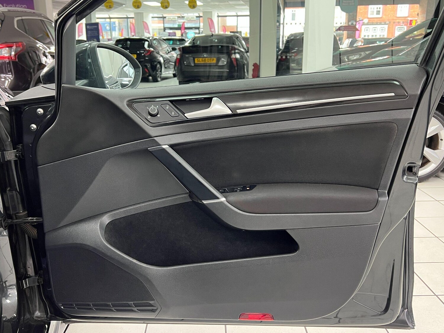 Used Volkswagen Golf for sale - 77484643: Photo 39