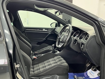 Used Volkswagen Golf 2016 for sale - 77484643: Photo