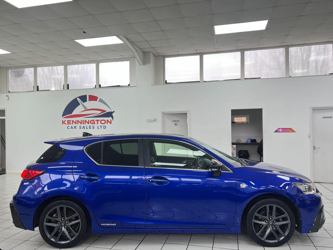 Used Lexus CT 2018 for sale - 77743861: Photo 17