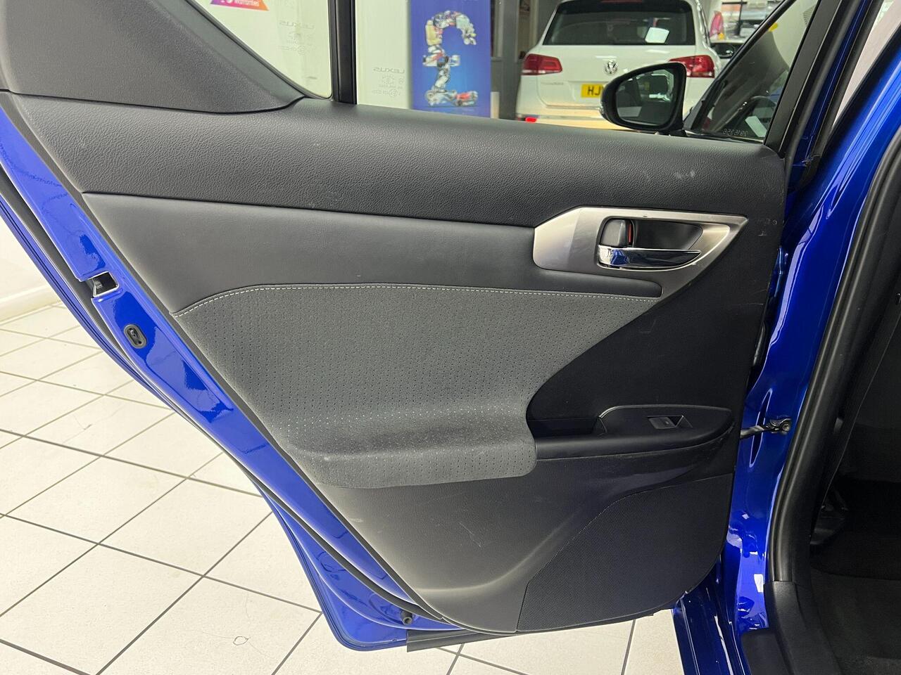 Used Lexus CT 2018 for sale - 77743861: Photo 32