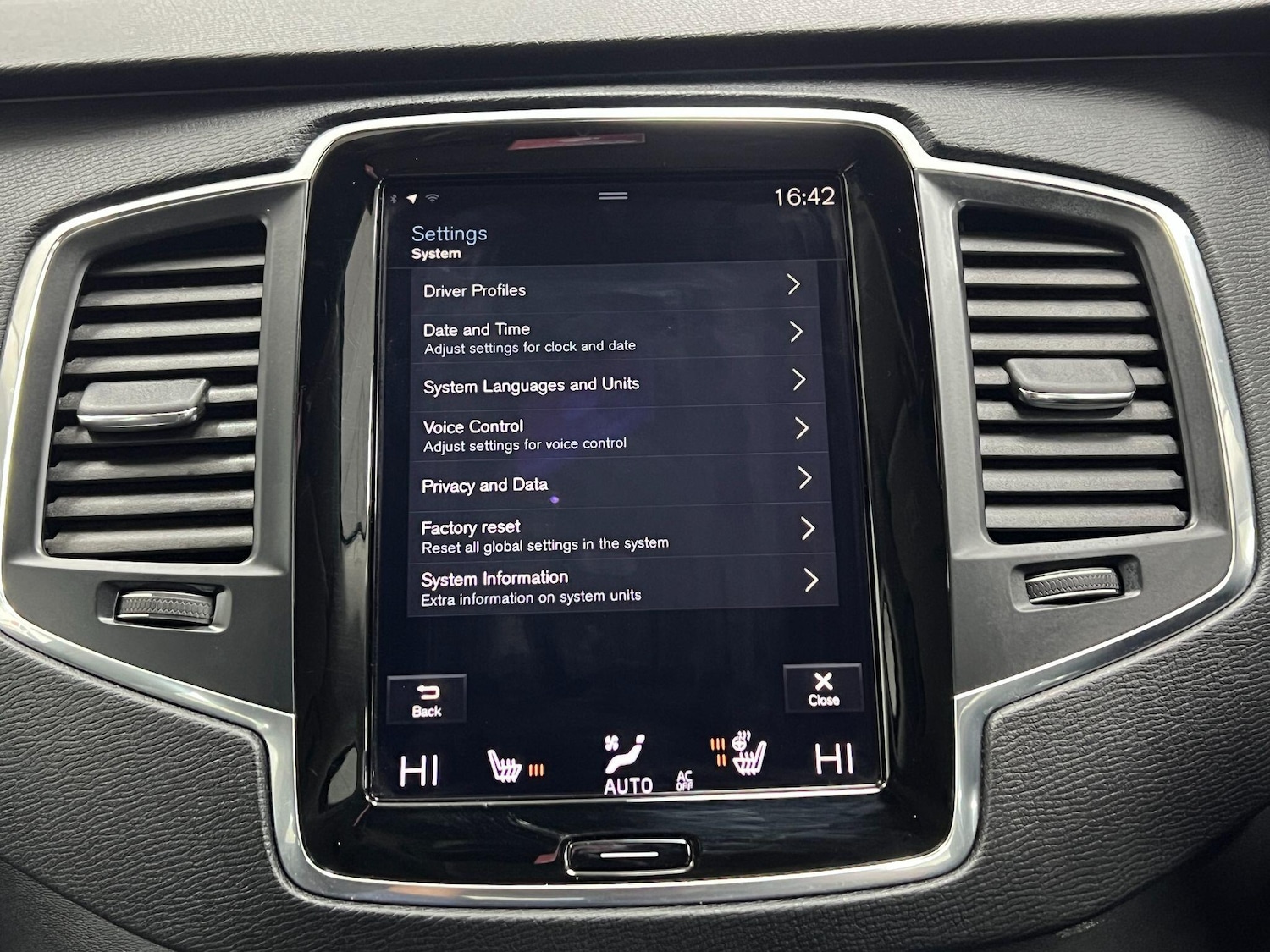 Used Volvo XC90 2016 for sale - 76976861: Photo 81