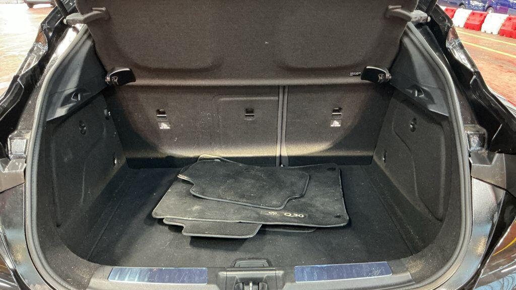 Used Infiniti Q30 2018 for sale - 76898198: Photo 20