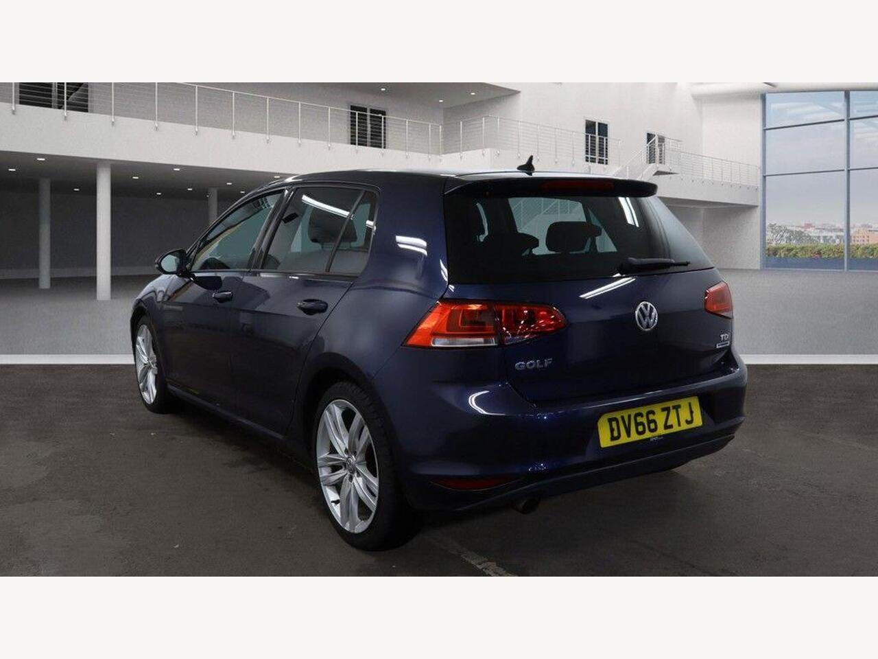 Used Volkswagen Golf 2016 for sale - 77743902: Photo 5