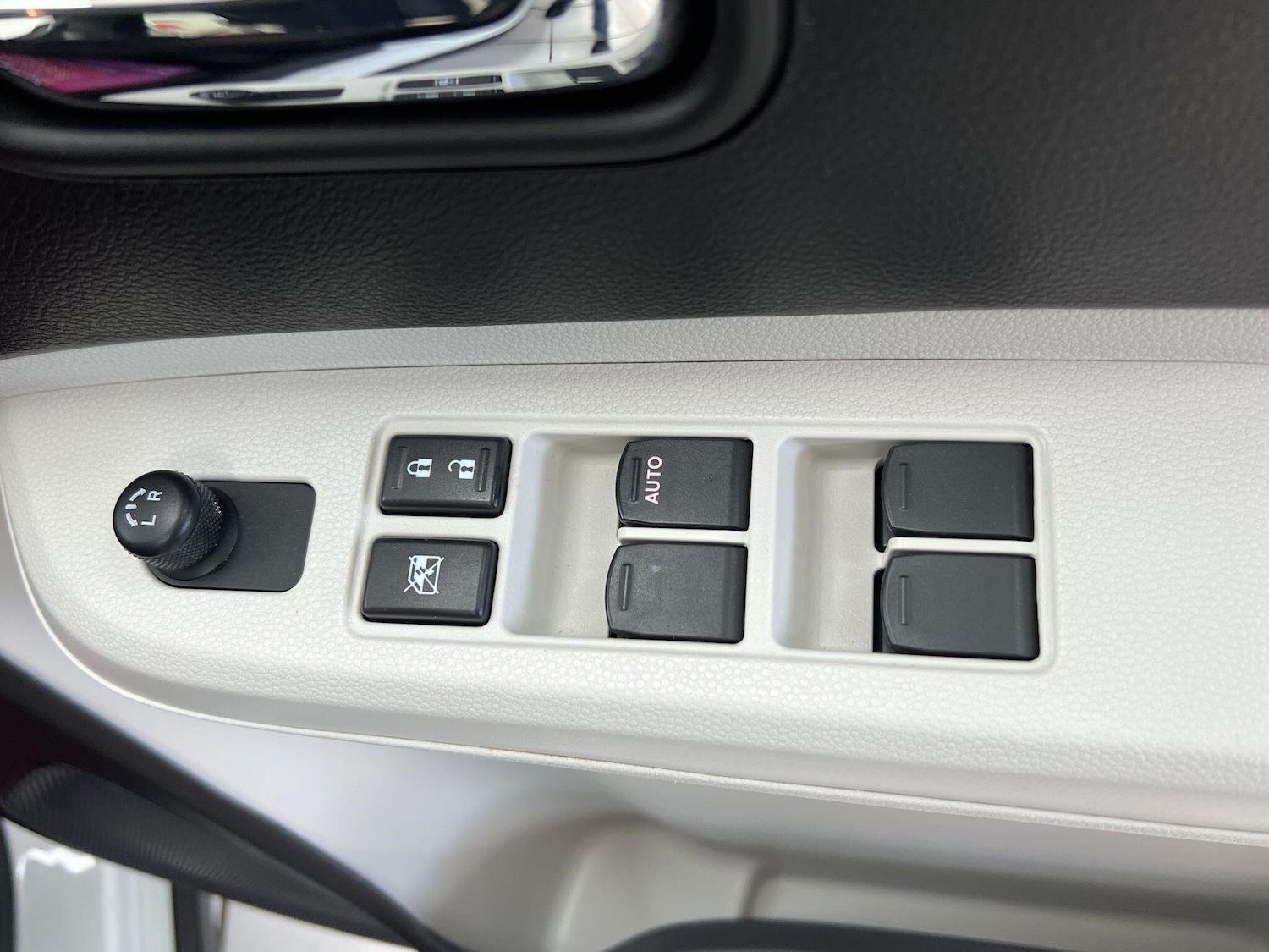 Used Suzuki Ignis 2017 for sale - 76953152: Photo 24