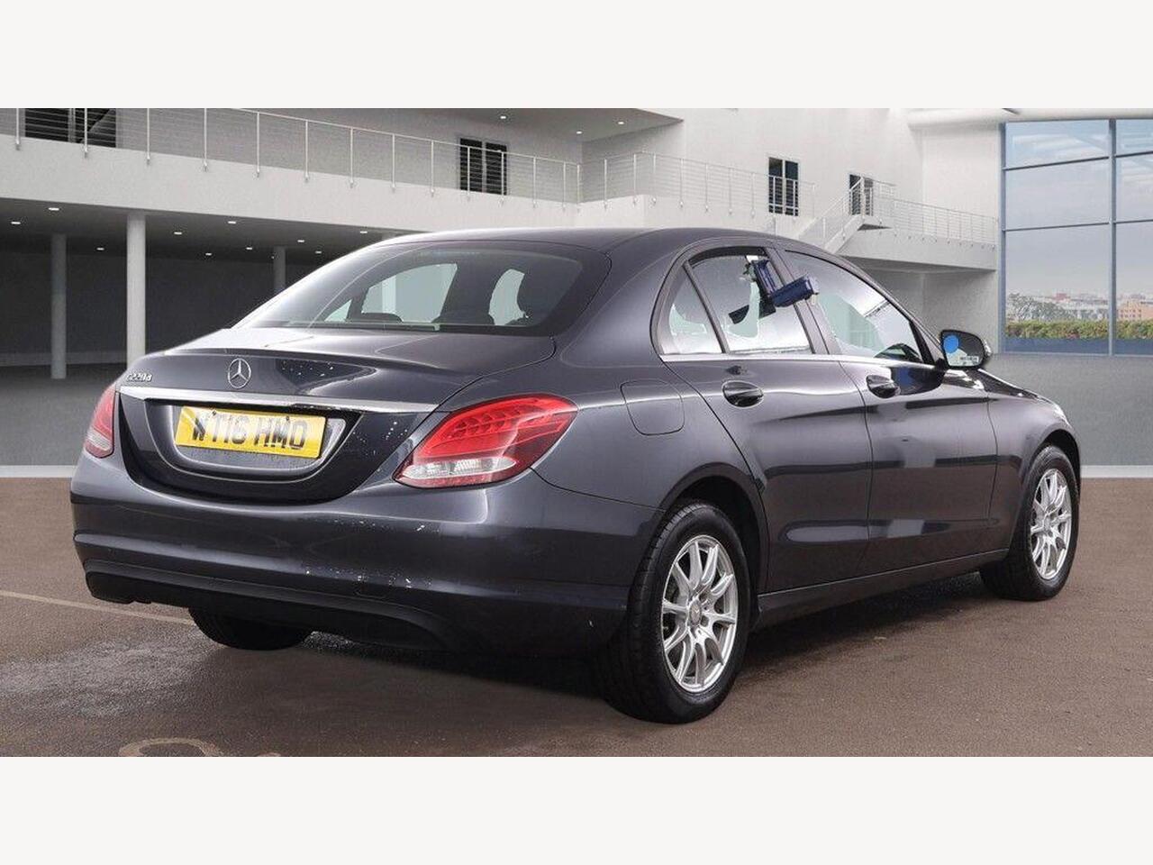 Used Mercedes-Benz C Class 2016 for sale - 77743918: Photo 14