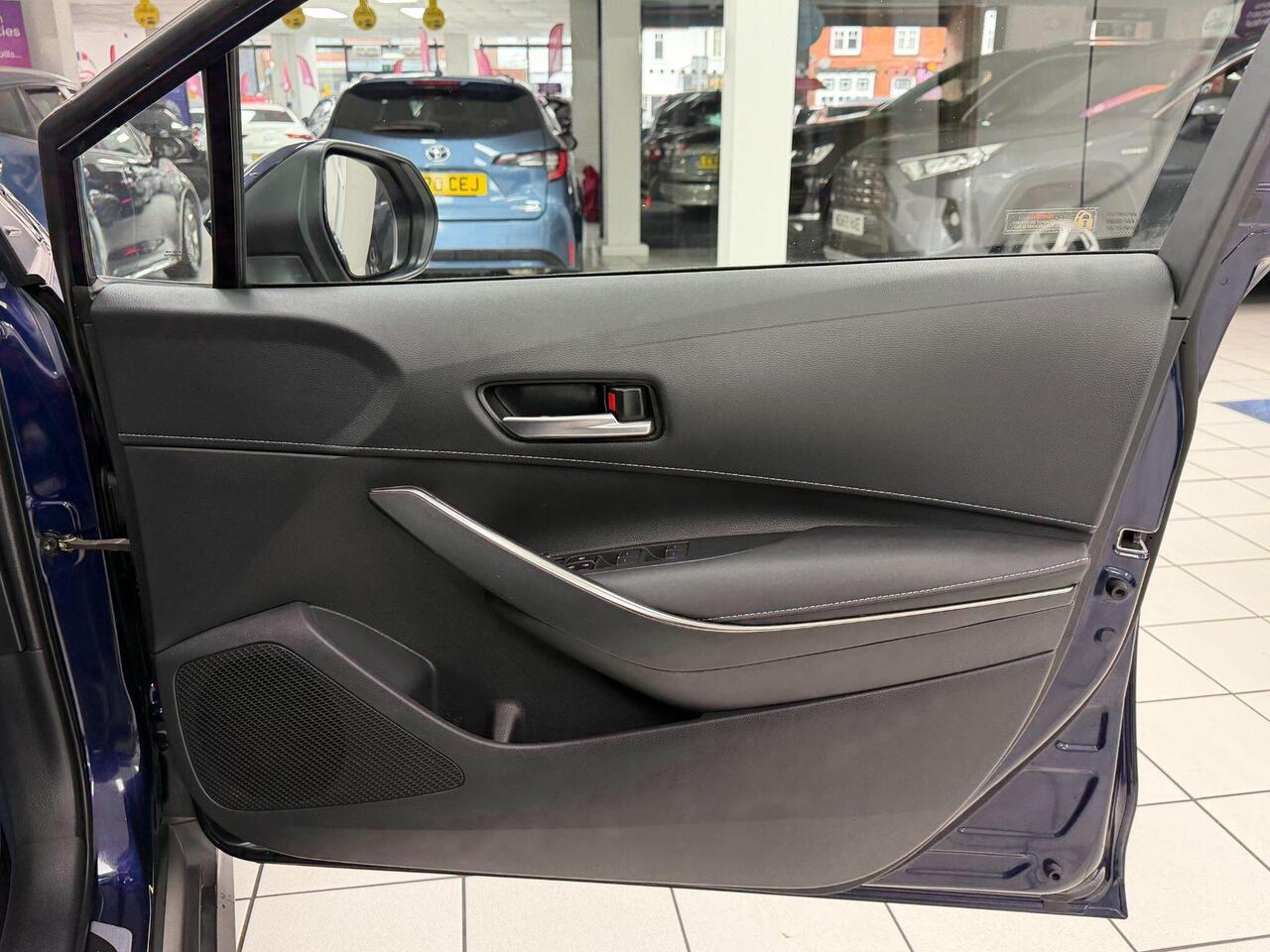 Used Toyota Corolla 2023 for sale - 77743933: Photo 34