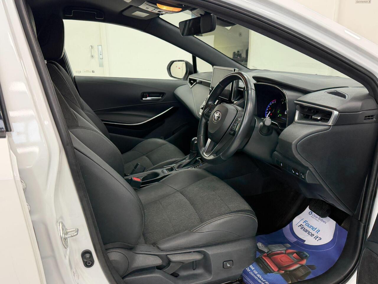 Used Toyota Corolla 2023 for sale - 77743921: Photo 4