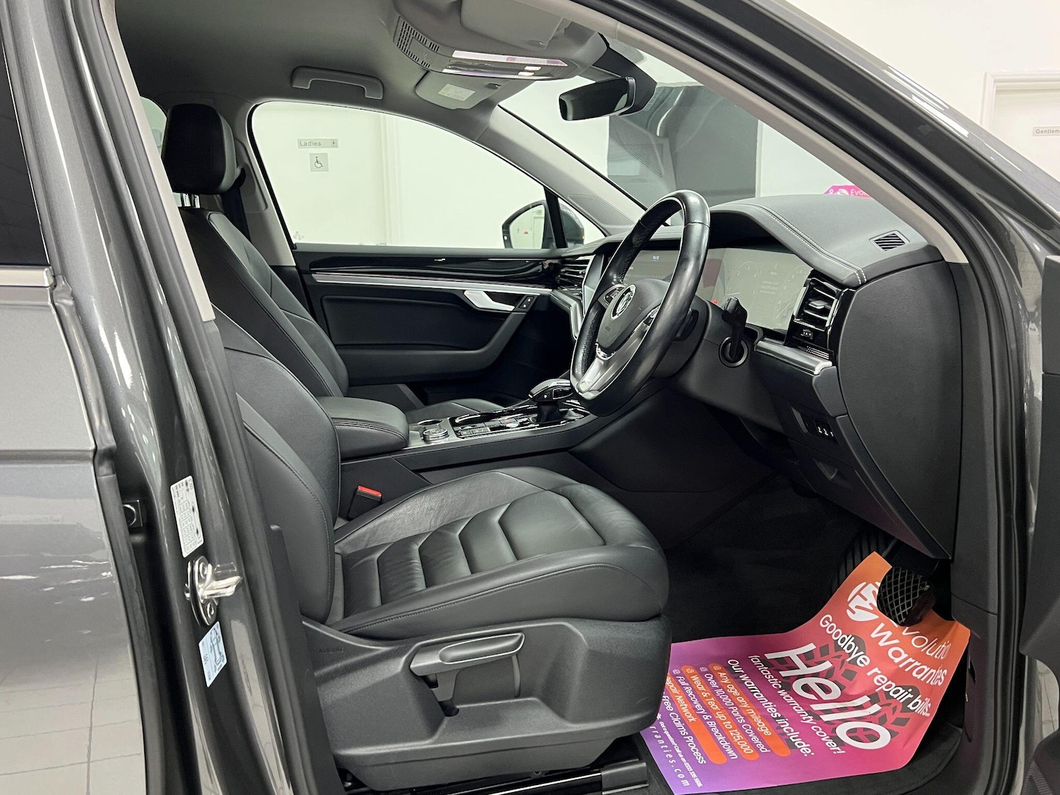 Used Volkswagen Touareg 2020 for sale - 77060267: Photo 4