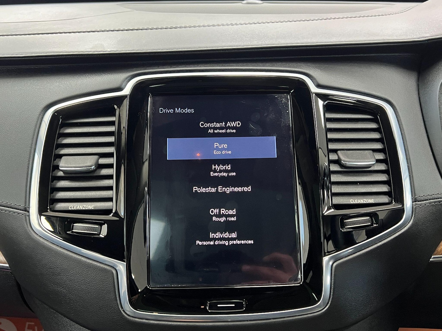 Used Volvo XC90 2016 for sale - 77015916: Photo 90