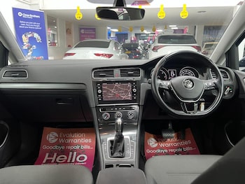 Used Volkswagen Golf 2018 for sale - 77040838: Photo